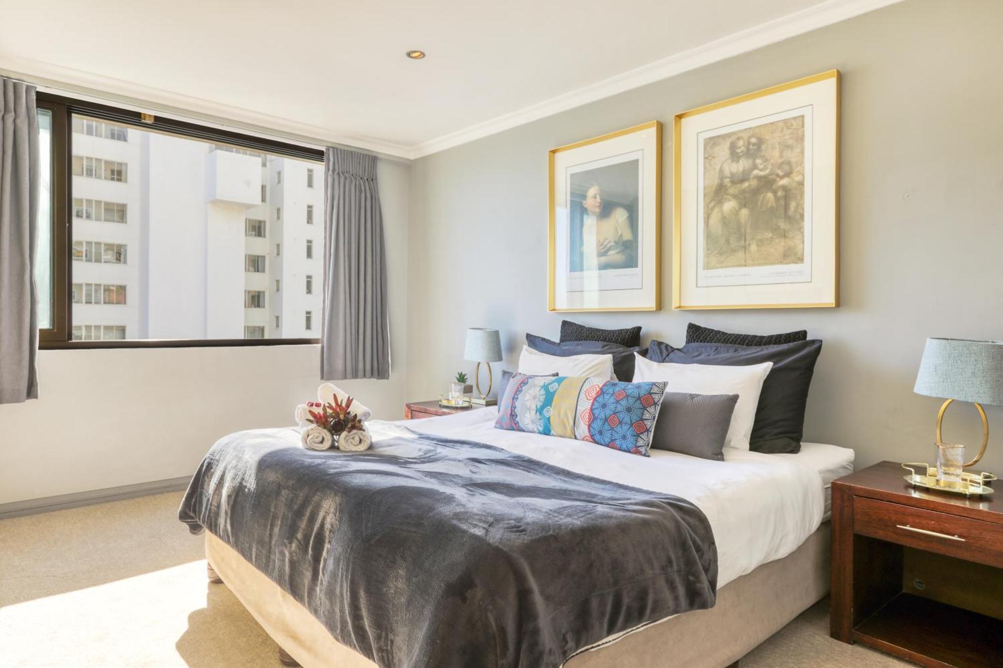 Backup-Powered Bantry Bay View 2 Bed Apartment Cape Town Exterior foto