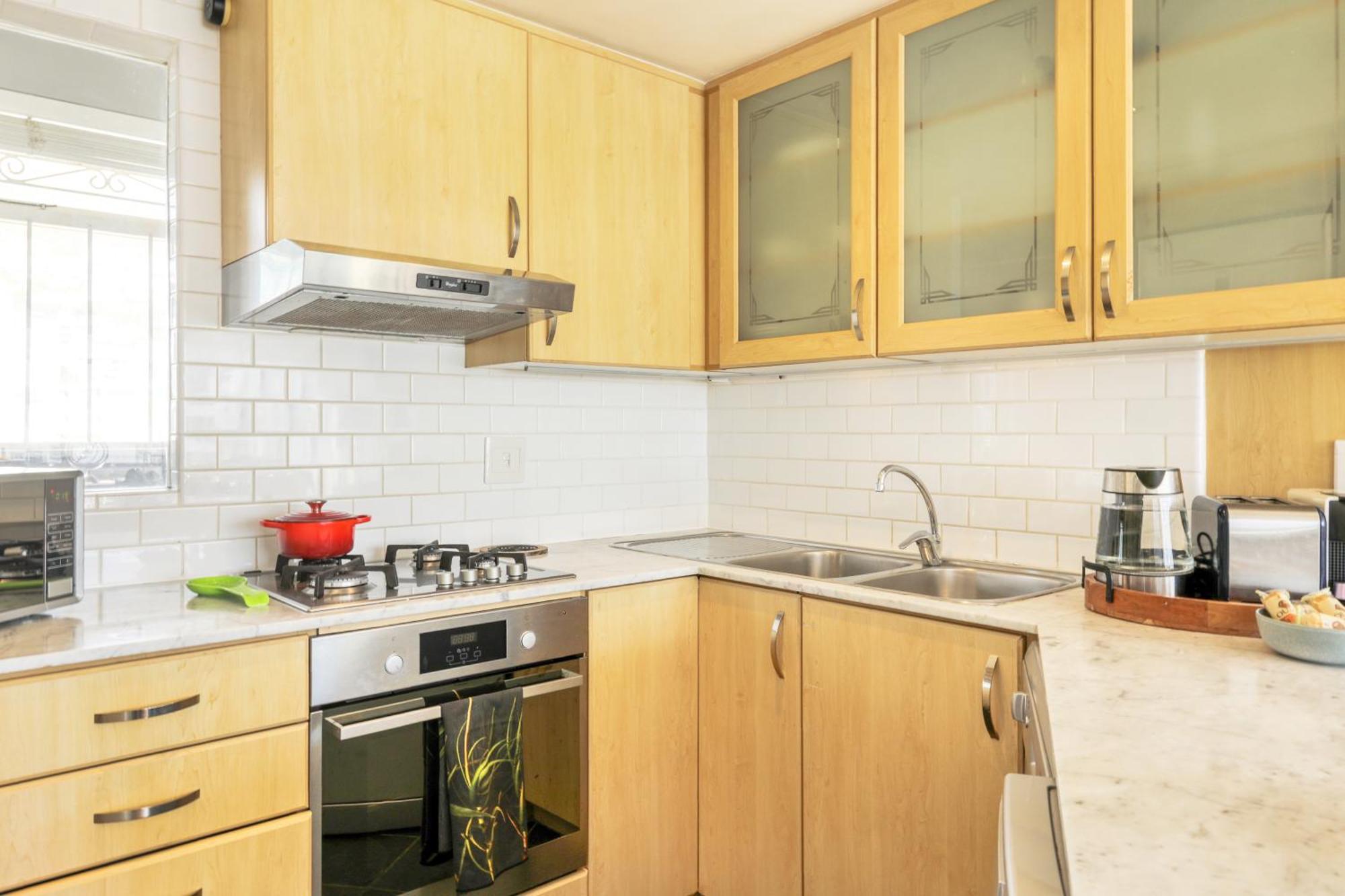 Backup-Powered Bantry Bay View 2 Bed Apartment Cape Town Exterior foto