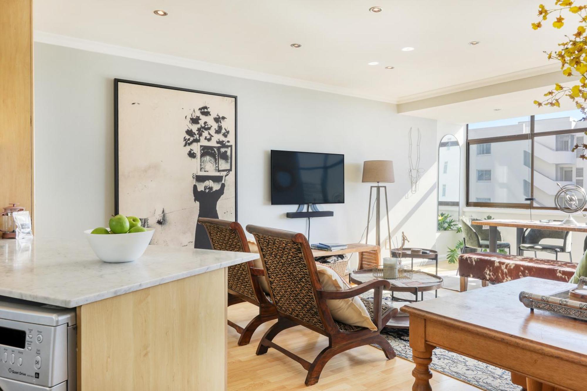 Backup-Powered Bantry Bay View 2 Bed Apartment Cape Town Exterior foto
