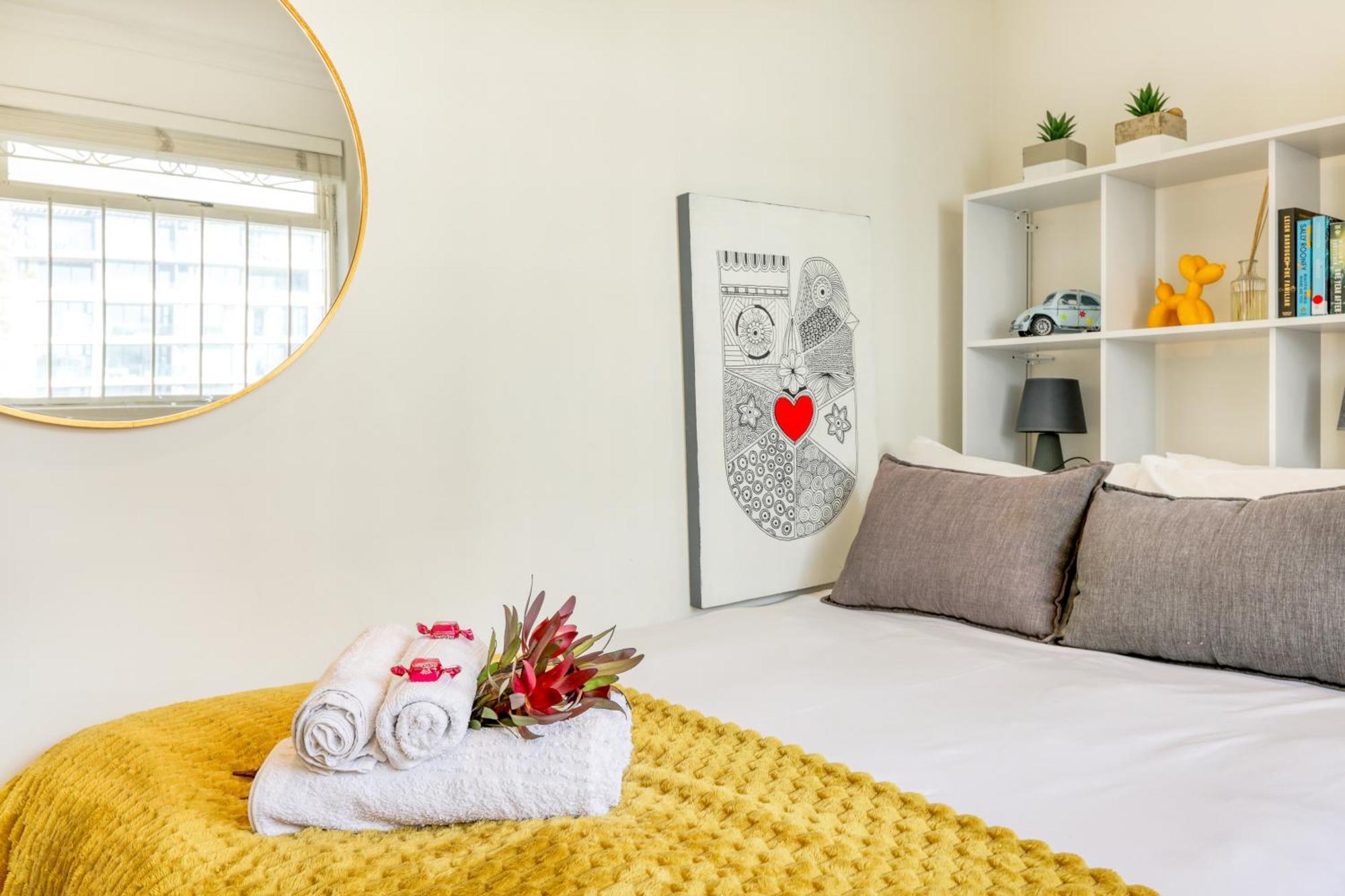 Backup-Powered Bantry Bay View 2 Bed Apartment Cape Town Exterior foto