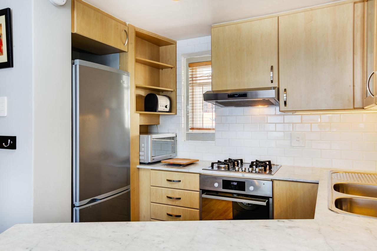 Backup-Powered Bantry Bay View 2 Bed Apartment Cape Town Exterior foto