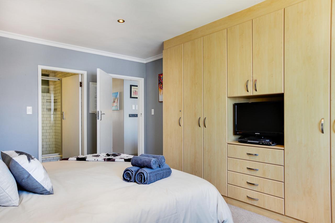 Backup-Powered Bantry Bay View 2 Bed Apartment Cape Town Exterior foto