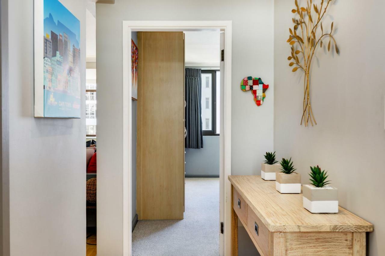 Backup-Powered Bantry Bay View 2 Bed Apartment Cape Town Exterior foto