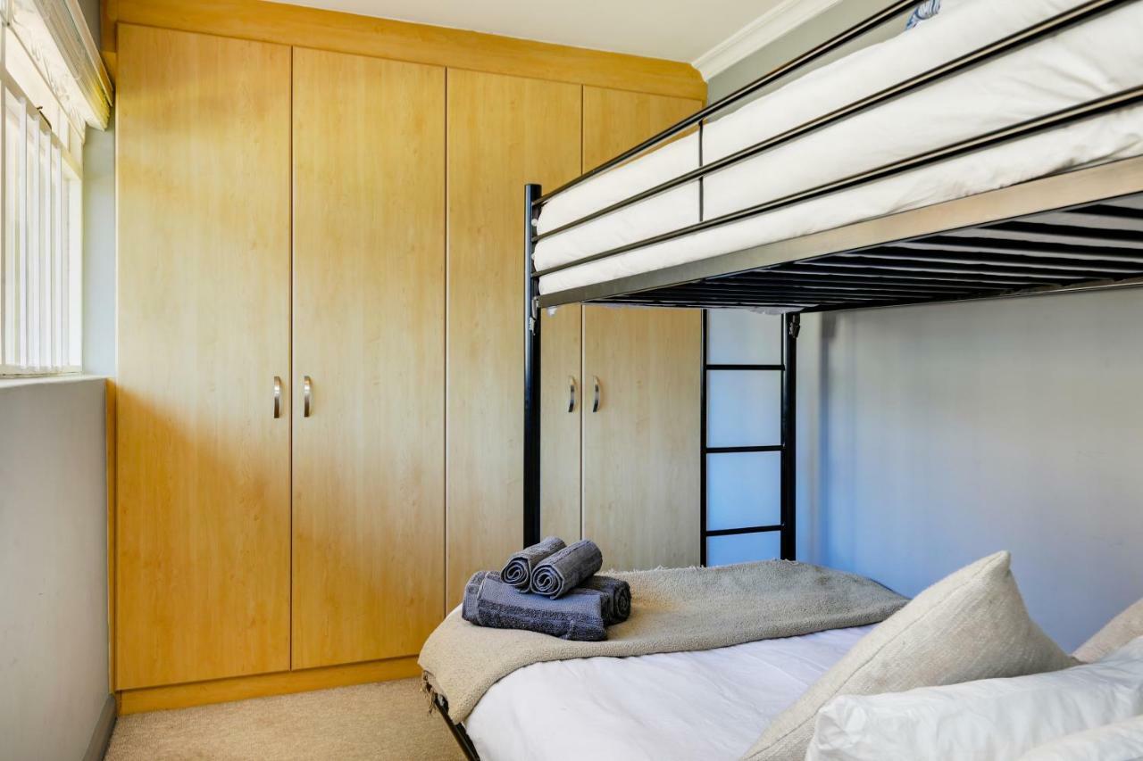 Backup-Powered Bantry Bay View 2 Bed Apartment Cape Town Exterior foto